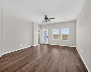 3520 Bridgeport Drive - Photo Thumbnail 10