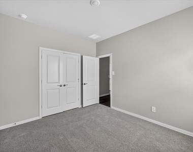 3520 Bridgeport Drive - Photo Thumbnail 17