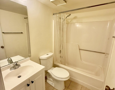 3764 N University Drive - Photo Thumbnail 6