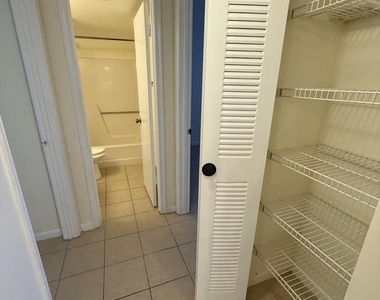 3764 N University Drive - Photo Thumbnail 7