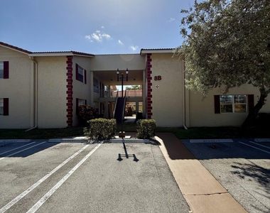 3764 N University Drive - Photo Thumbnail 9