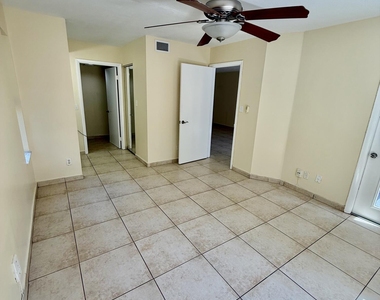 968 Coral Club Drive - Photo Thumbnail 7