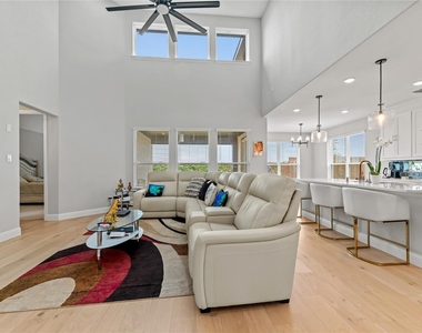 10609 Grayhead Drive - Photo Thumbnail 12