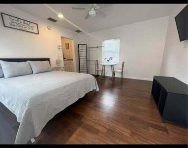 603 N J Street - Photo Thumbnail 2