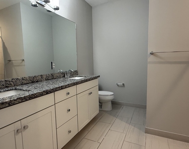 9028 Kingsmoor Way - Photo Thumbnail 14