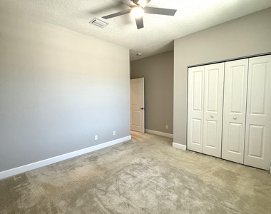 9028 Kingsmoor Way - Photo Thumbnail 11