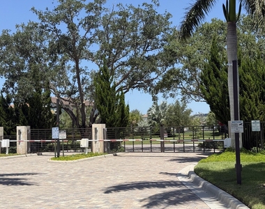 9028 Kingsmoor Way - Photo Thumbnail 22