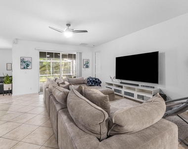 4766 Gulfstream Road - Photo Thumbnail 17