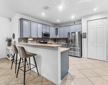 4766 Gulfstream Road - Photo Thumbnail 19