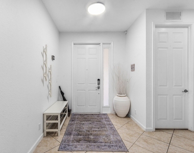 4766 Gulfstream Road - Photo Thumbnail 14