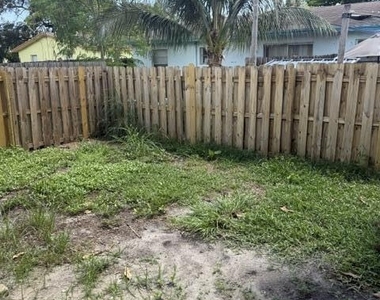 4766 Gulfstream Road - Photo Thumbnail 8
