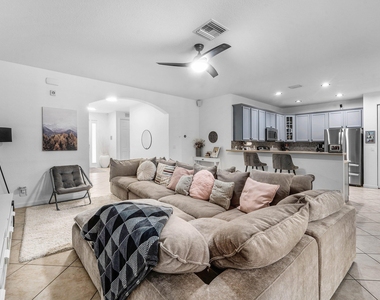 4766 Gulfstream Road - Photo Thumbnail 18