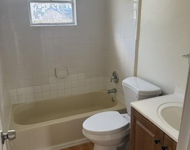 4766 Gulfstream Road - Photo Thumbnail 5