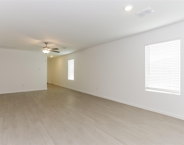15200 Grappling Irons Lane - Photo Thumbnail 6