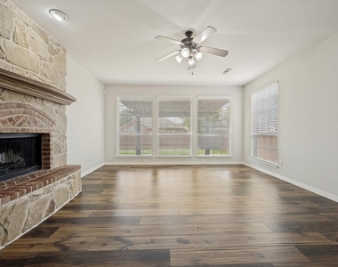 1148 Dayton Drive - Photo Thumbnail 5