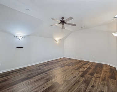 1148 Dayton Drive - Photo Thumbnail 17