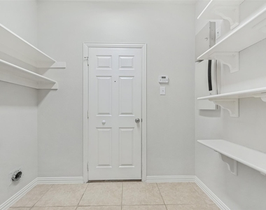 1148 Dayton Drive - Photo Thumbnail 14