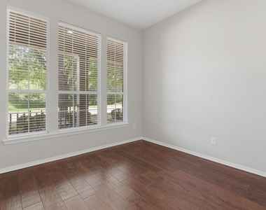 708 Hackberry Ridge Drive - Photo Thumbnail 28