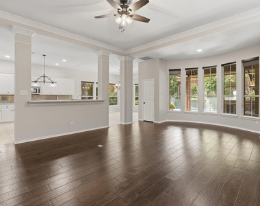 708 Hackberry Ridge Drive - Photo Thumbnail 10