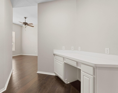708 Hackberry Ridge Drive - Photo Thumbnail 22