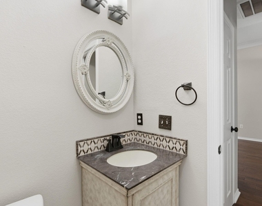 708 Hackberry Ridge Drive - Photo Thumbnail 8