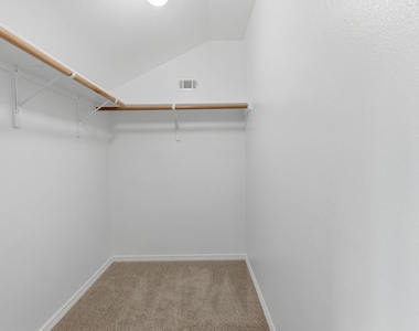 708 Hackberry Ridge Drive - Photo Thumbnail 32