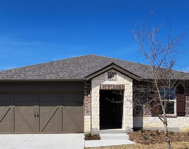 3812 Chalk Hill Avenue - Photo Thumbnail 1