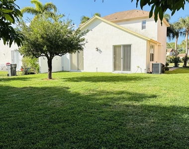 5780 Azalea Circle - Photo Thumbnail 2