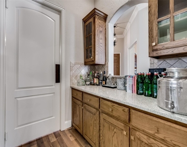 945 Pheasant Drive - Photo Thumbnail 10