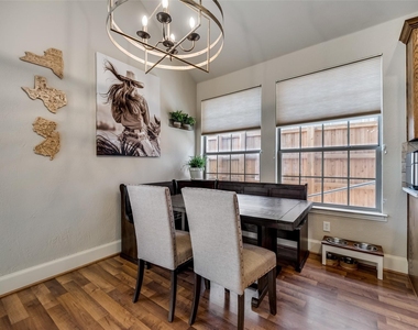 945 Pheasant Drive - Photo Thumbnail 11