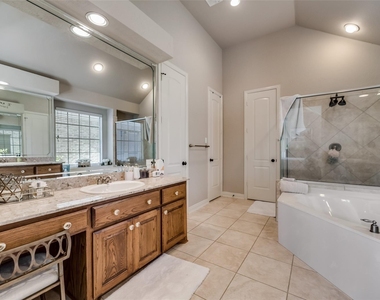 945 Pheasant Drive - Photo Thumbnail 17