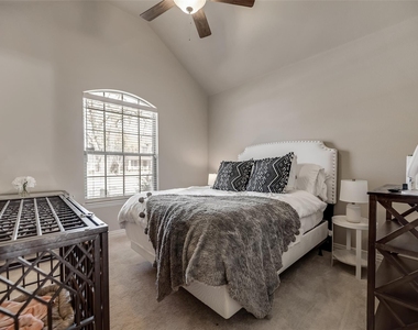 945 Pheasant Drive - Photo Thumbnail 19