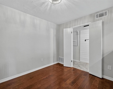 5626 Preston Oaks Road - Photo Thumbnail 26