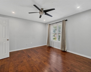 5626 Preston Oaks Road - Photo Thumbnail 12