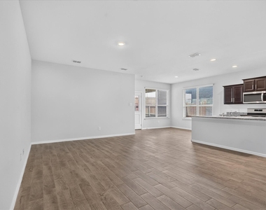 8613 Wildwest Drive - Photo Thumbnail 6