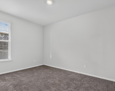 8613 Wildwest Drive - Photo Thumbnail 17