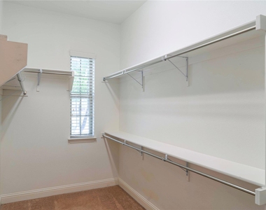 765 Huntingdon Street - Photo Thumbnail 8