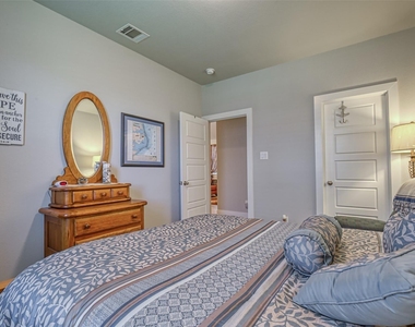64 Kramer Lane - Photo Thumbnail 9