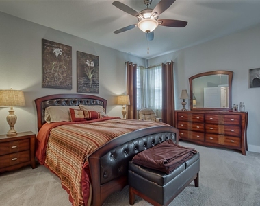 64 Kramer Lane - Photo Thumbnail 12