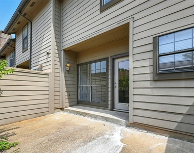 9910 Royal Lane - Photo Thumbnail 24