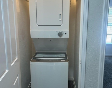 9910 Royal Lane - Photo Thumbnail 14