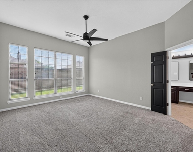 2416 Greenbrook Drive - Photo Thumbnail 8