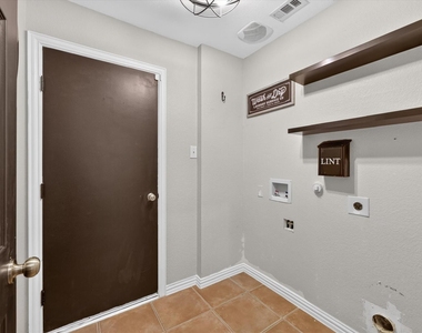 2416 Greenbrook Drive - Photo Thumbnail 13