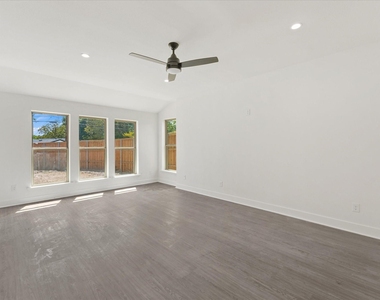3792 Wenatche Drive - Photo Thumbnail 3
