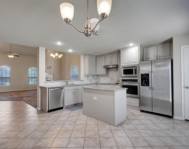2000 Trinity Lane - Photo Thumbnail 9