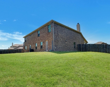2000 Trinity Lane - Photo Thumbnail 27