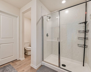6439 Sand Dune Way - Photo Thumbnail 15