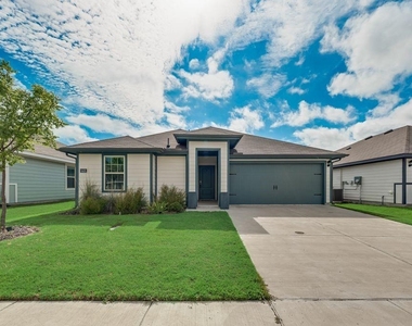6439 Sand Dune Way - Photo Thumbnail 2