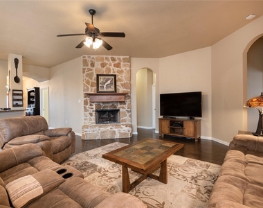1010 Churchill Drive - Photo Thumbnail 9