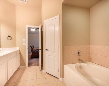 1010 Churchill Drive - Photo Thumbnail 12
